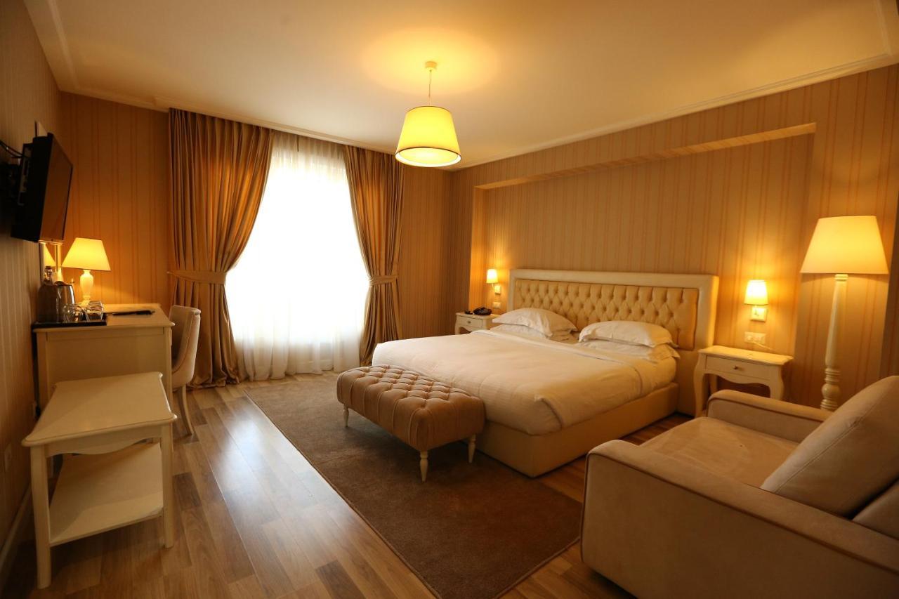 Palace Hotel & Spa Durrës Eksteriør billede